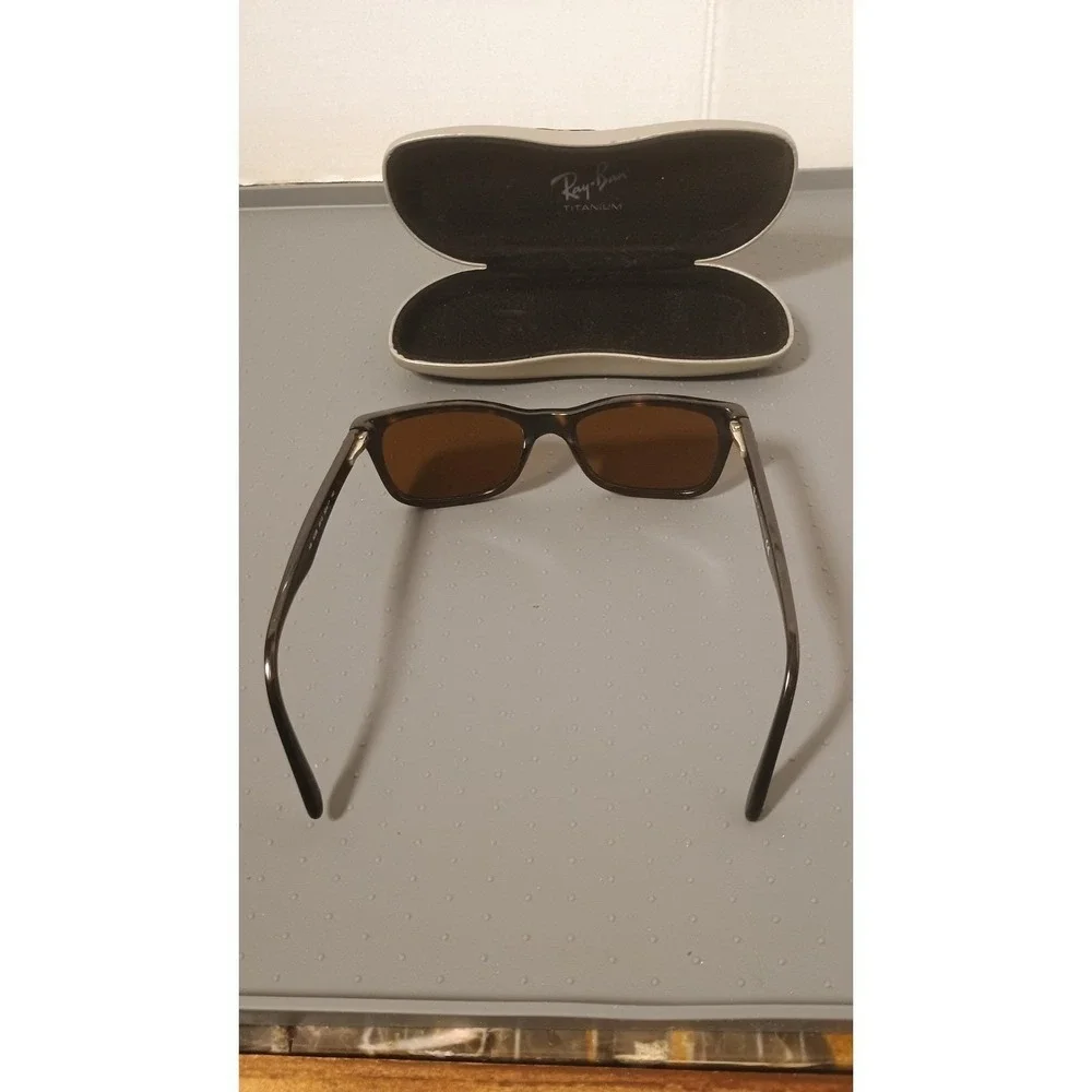 Ray-Ban Black Frame Brown Lens Wayfarer Sunglasses
